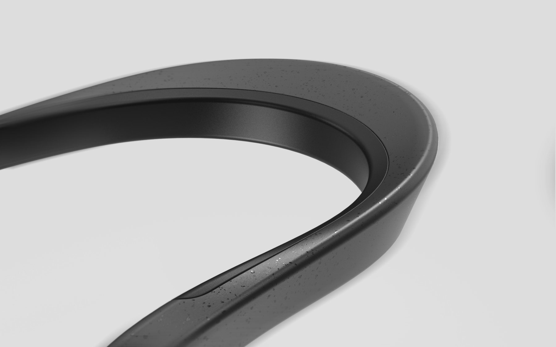 The curve of the spur, one edge-free surface from end to end